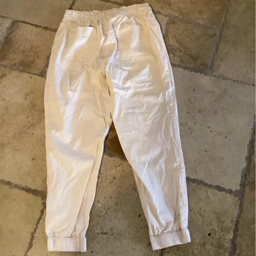 Loft outlet joggers-drawstring-SZ M Waist 15” elastic Inseam 24”